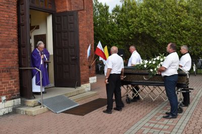 uroczystości pogrzebowe księdza prałata Edmunda Cisaka 3